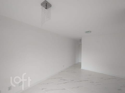 Image 3 - 266050
